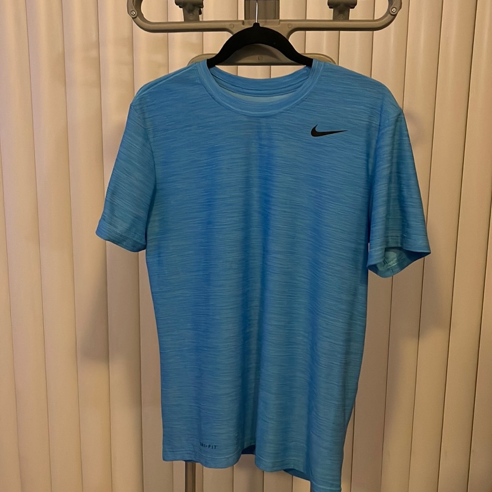 Small Nike Men’s Dri Fit T-Shirt